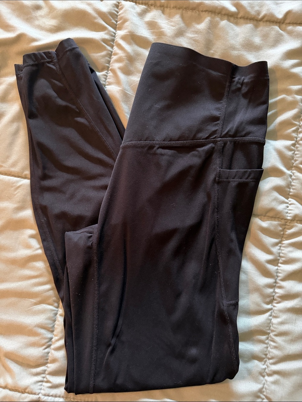 HALARA Black High-Waist so cinched Leggings with Side Pocket